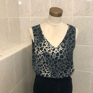 WAYF Animal leopard sheer Print V Neck Tank Size XS